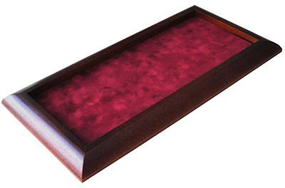 Einfach und sicher online bestellen: Wrfelbrett Holz - Rot 36x18 cm in Österreich kaufen.